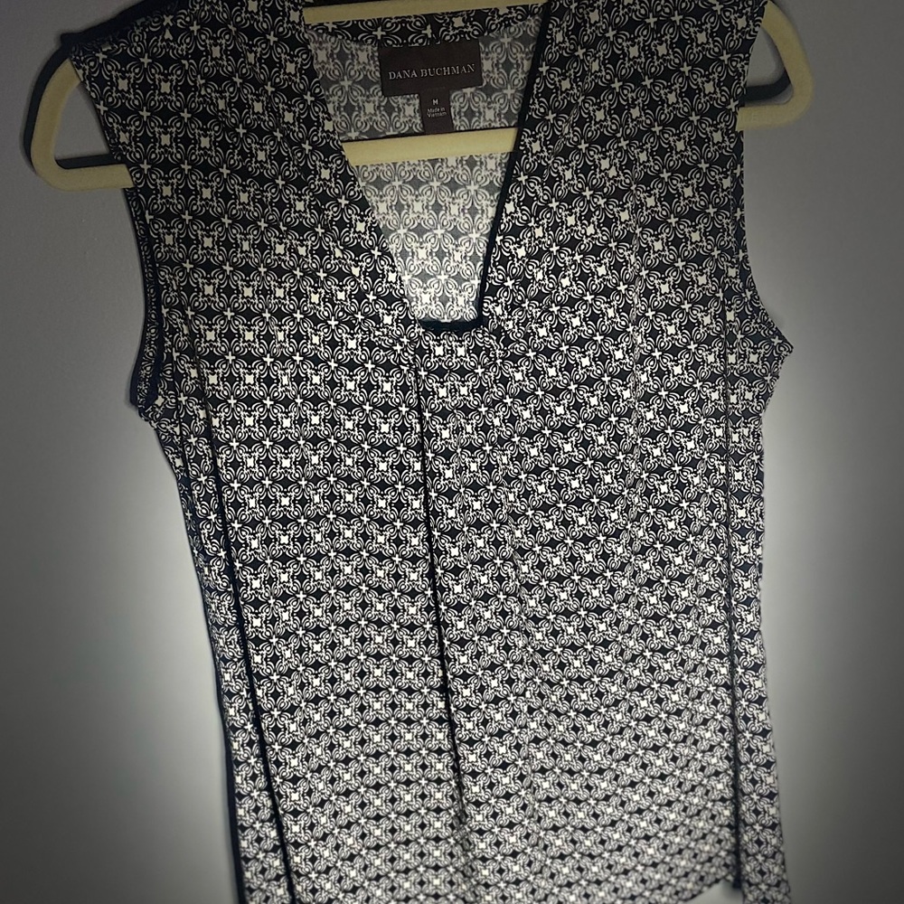 Dana Buchman sleeveless blouse